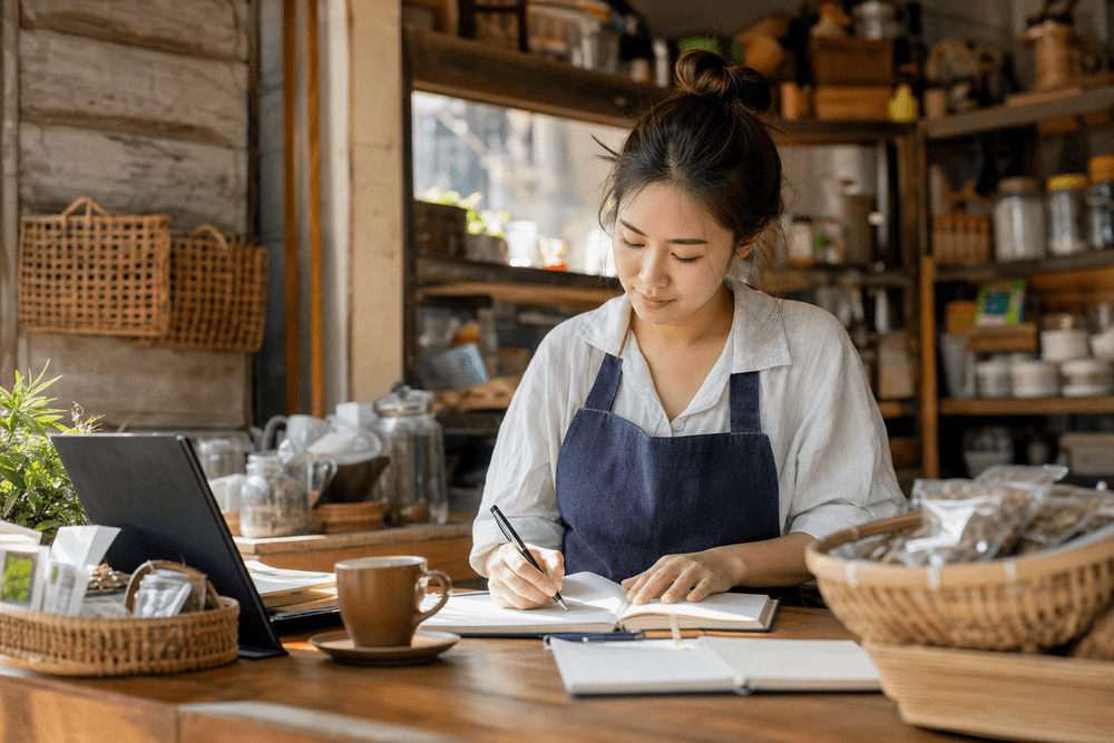 Chủ shop sắp xếp công việc và nghỉ ngơi hợp lý để giữ sức