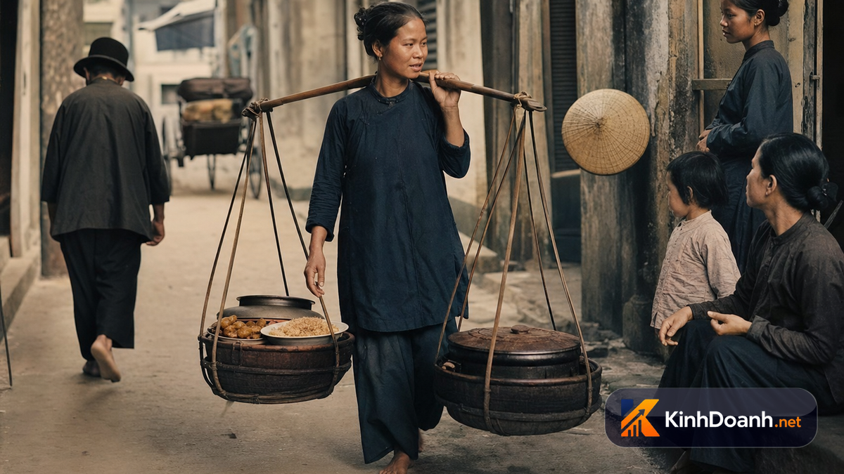 Những bà bán hàng rong: vốn nhỏ, lời mỏng, nhưng nhớ khách hơn ai hết