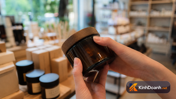 Hiệu ứng sở hữu: vì sao khách cầm thử rồi thì khó buông?